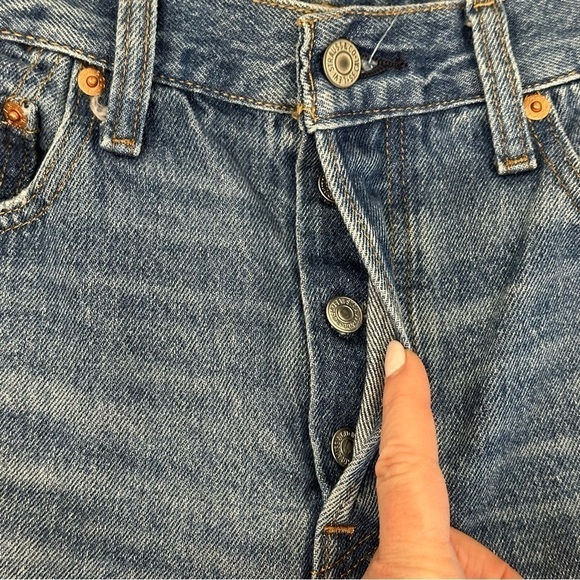 Levi’s Wedgie Jeans Distressed Buttonfly - Picture 7 of 9